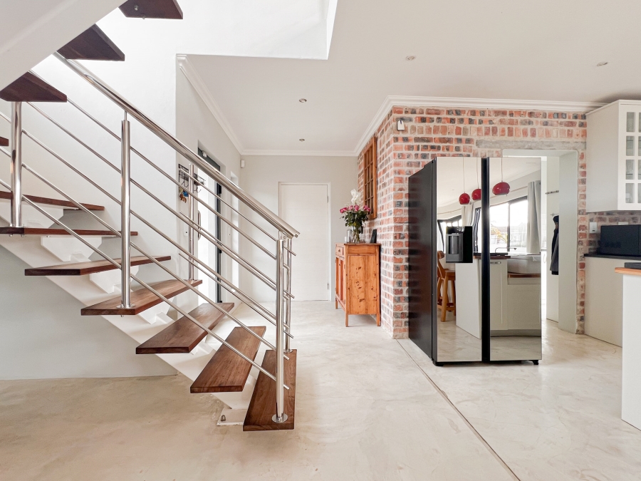 5 Bedroom Property for Sale in Myburgh Park Western Cape